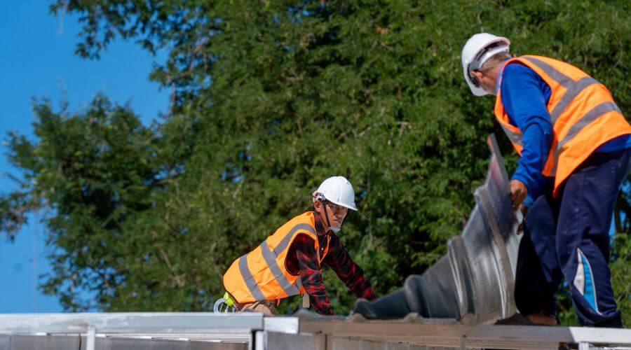 Expert top industrial roofings services in Colwell, IA